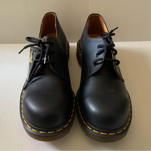 Doc Martens 1925 Oxford Shoes - Picture 7 of 12
